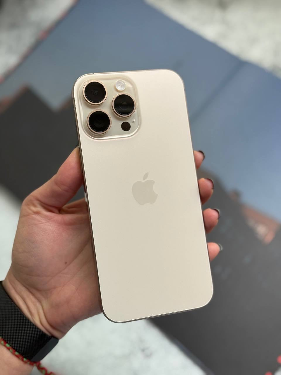 iPhone 16 Pro Max – 256 GB